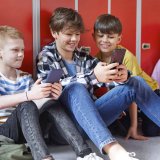 Grecia, divieto dei social ai minori di 15 anni dal 2027