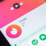 Tinder: l’AI di Chemistry analizza foto e risposte degli utenti per suggerire i profili più compatibili