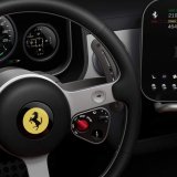 Ferrari Luce EV: l’abitacolo è firmato Jony Ive