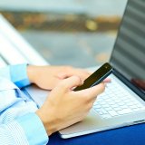 Ryanair elimina le carte d’imbarco cartacee: obbligo di app e check-in online