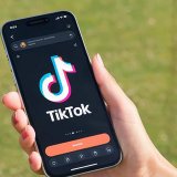 TikTok premia gli utenti che scrollano di meno