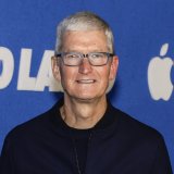 Apple si prepara all’addio di Tim Cook nel 2026