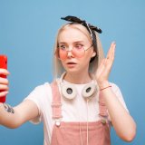 Legge UE per vietare l’accesso ai social media ai minori: cosa cambia per Facebook, Instagram e TikTok